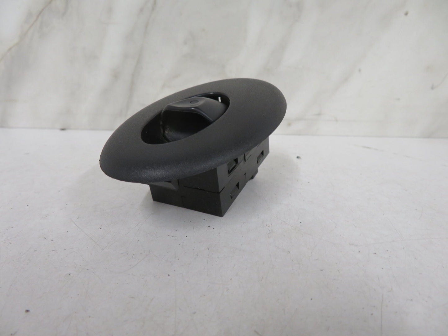 ROVER 75 REAR WINDOW SWITCH YUD000500PUY 1999-2005 1351-3