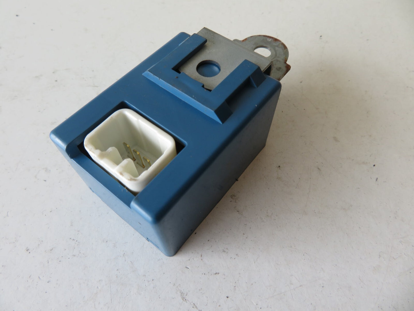 DAIHATSU SIRION WIPER CONTROL RELAY 85940-16080 2005-2010 ACS1720