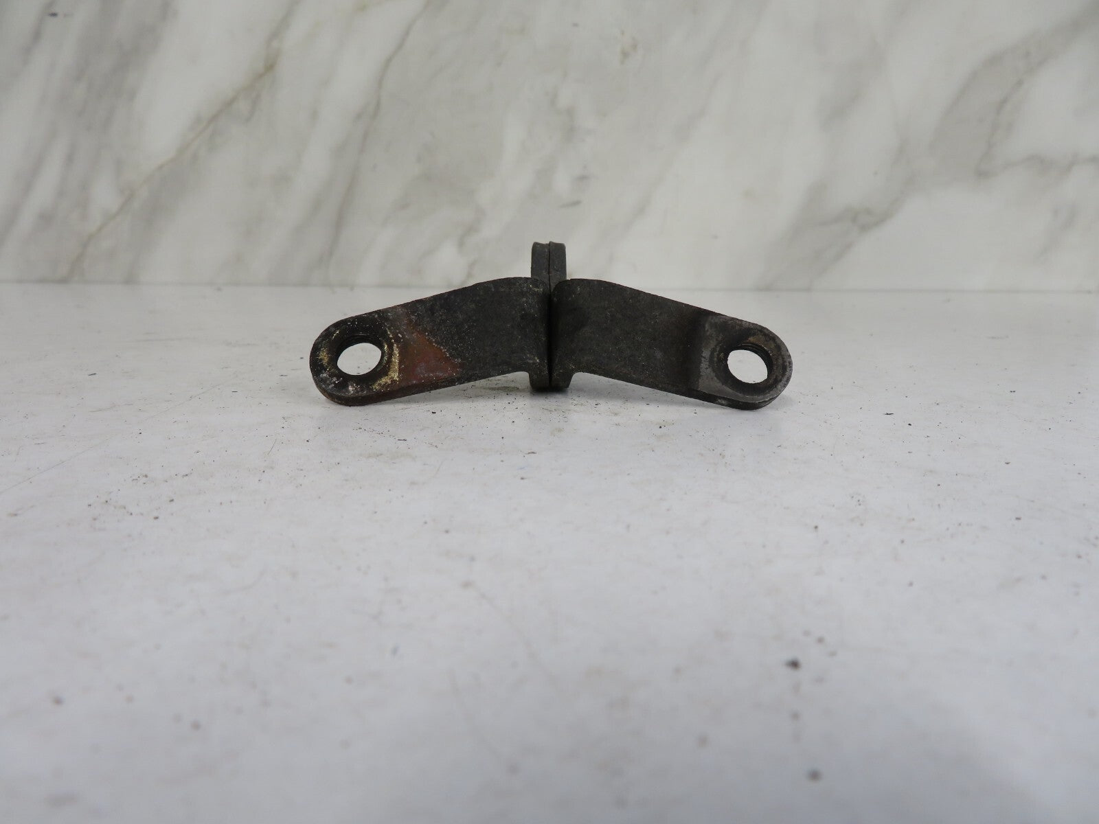 FORD KA MK2 ENGINE HOOK BRACKET 2008-2015 1524-9