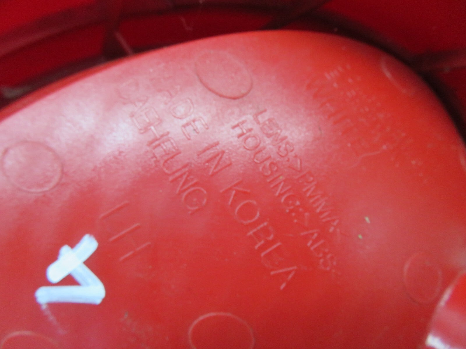 CHEVROLET NS PASSENGER REAR TAIL LIGHT 2005-2010 1228-4