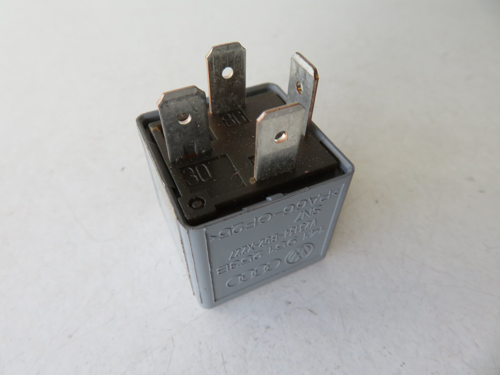 VOLKSWAGEN VW TOURAN 53 RELAY 141951253B 2003-2010 AMS1325