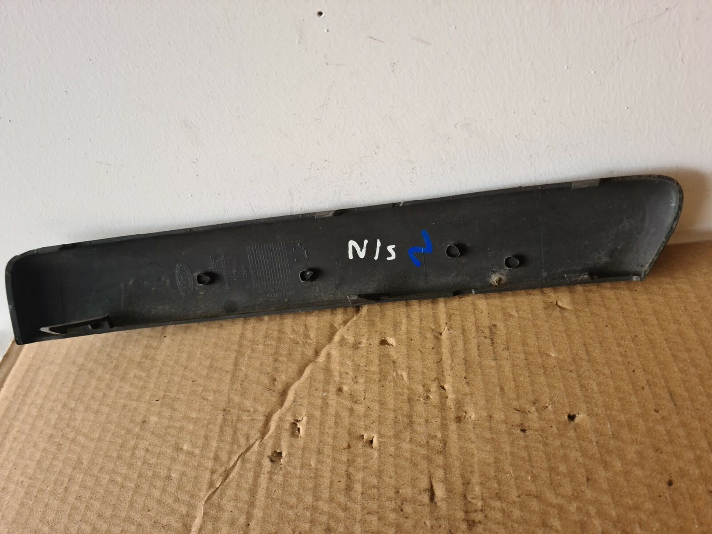 FORD FOCUS MK2 NS FRONT BUMPER TRIM 2004-2007 A34 NO2