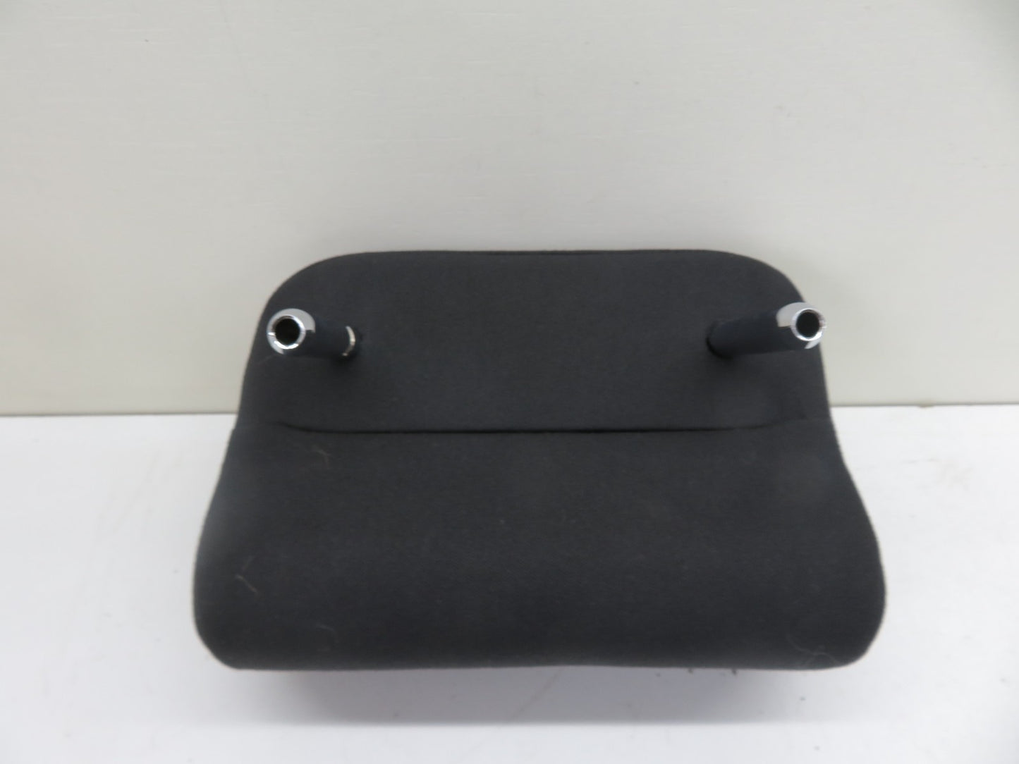 VW GOLF MK6 MIDDLE REAR CLOTH HEAD REST 2009-2013 REF-5