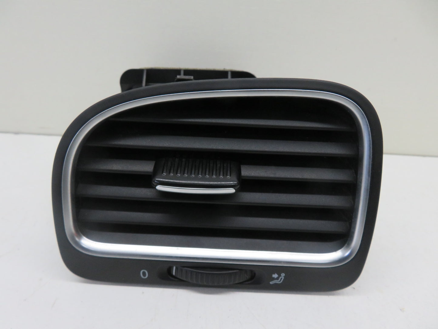 VW GOLF MK6 NS PASSENGER DASHBOARD AIR VENT 2009-2013 1546-2