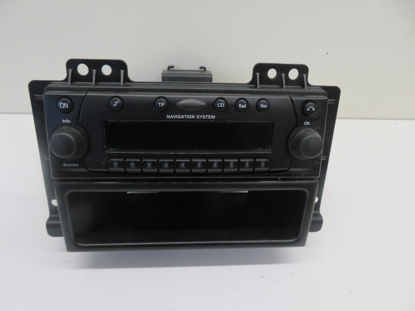 LAND ROVER FREELANDER 1 RADIO CD HEAD UNIT NAVIGATION XQD000230 1997-2006 1730-4