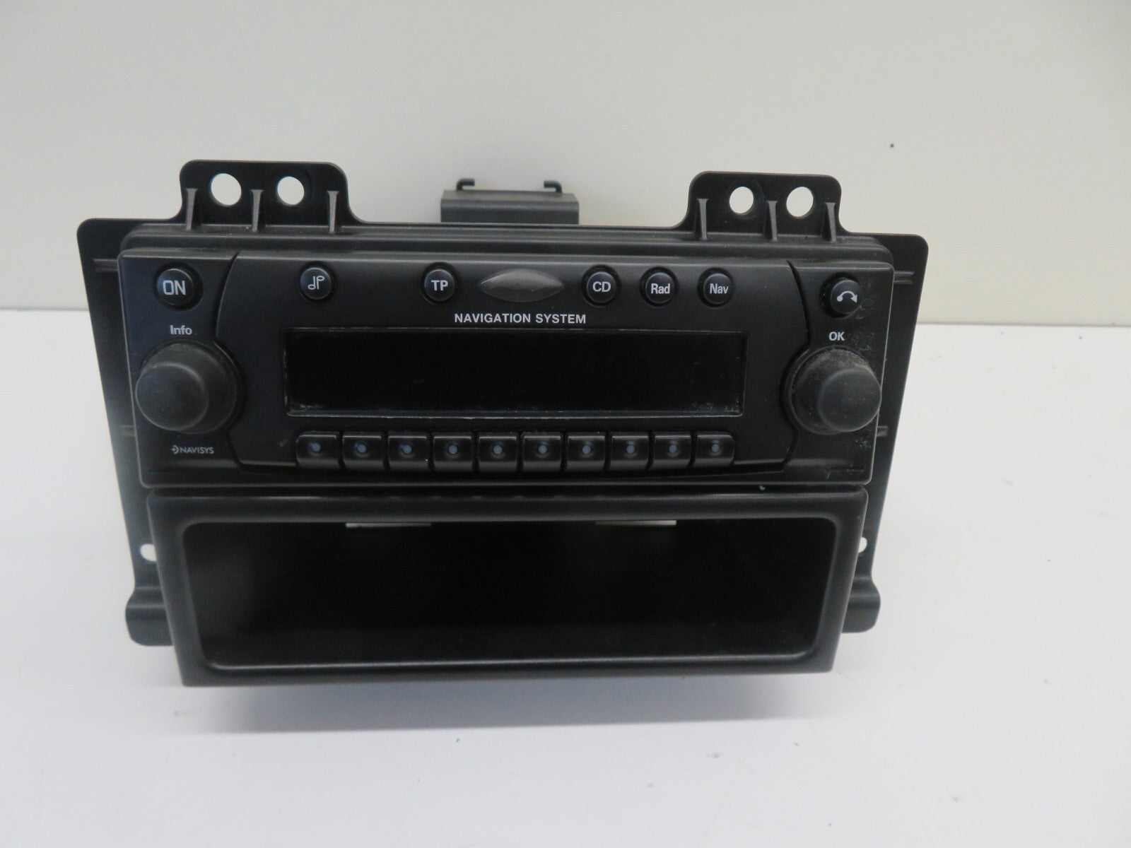 LAND ROVER FREELANDER 1 RADIO CD HEAD UNIT NAVIGATION XQD000230 1997-2006 1730-4