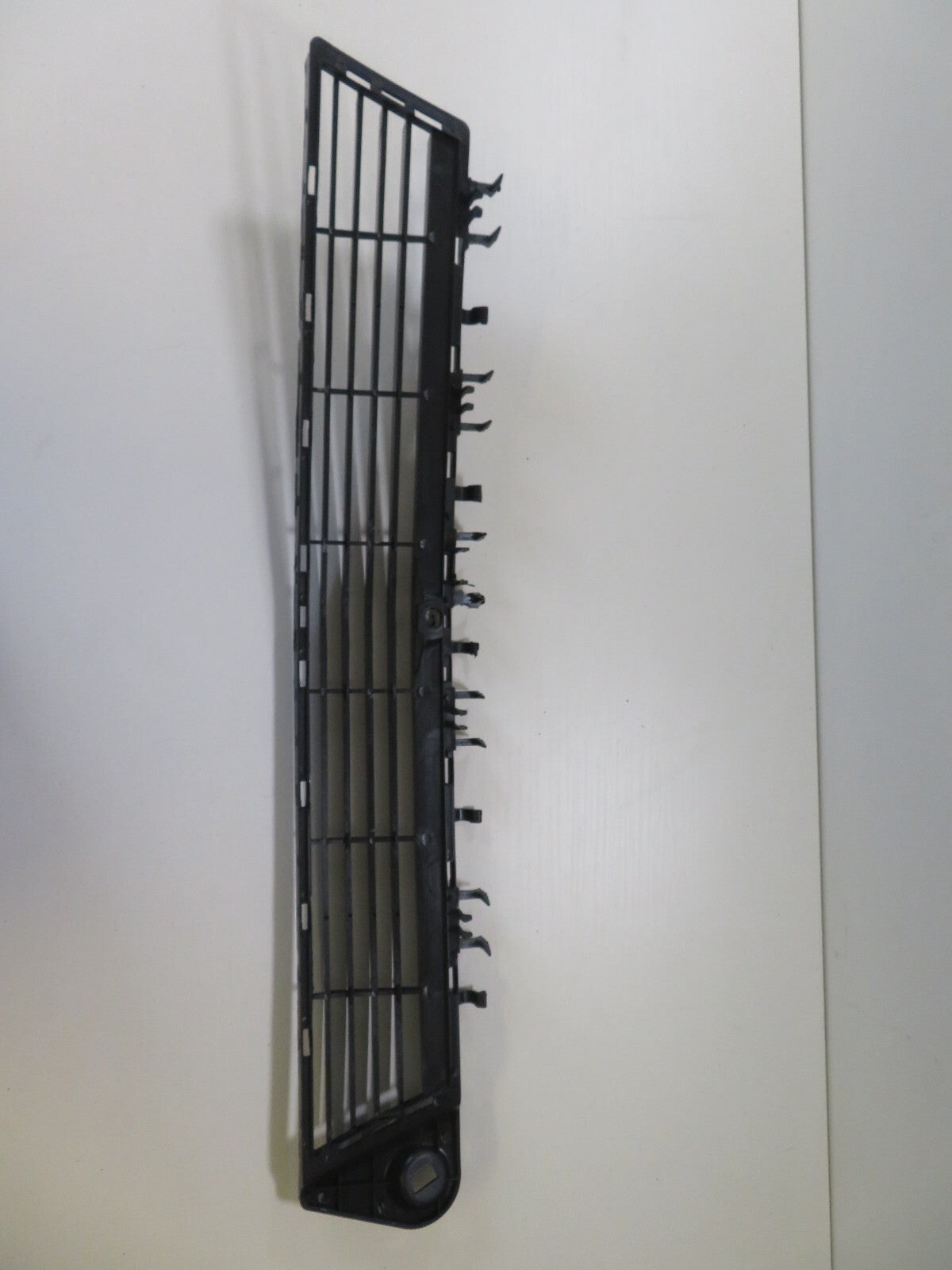 FRONT GRILL FOR VAUXHALL VECTRA FOR YEARS 2003-2005