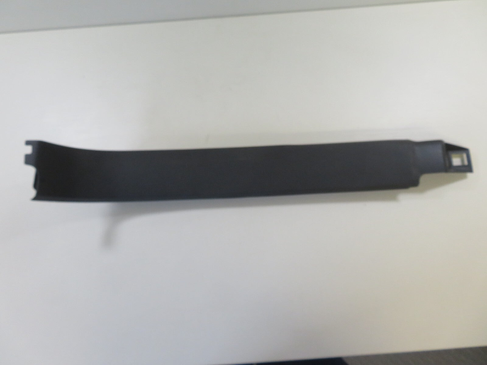 VW TOURAN NSR PASSENGER REAR DOOR SILL TRIM 1T0853371B 2003-2009 1711-1