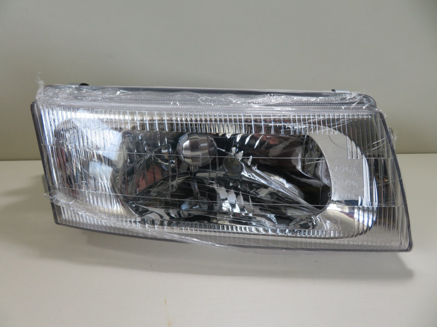 OS DRIVER RH HEADLIGHT FOR LIGHT FOR MITSUBISHI LANCER DEPO 214-1148R-LD-E 95-03