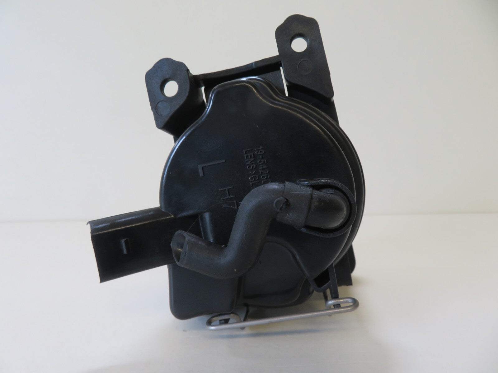 FRONT FOG LIGHT LEFT SIDE NS FOR VOLKSWAGEN POLO 1999-2001 VW0204414