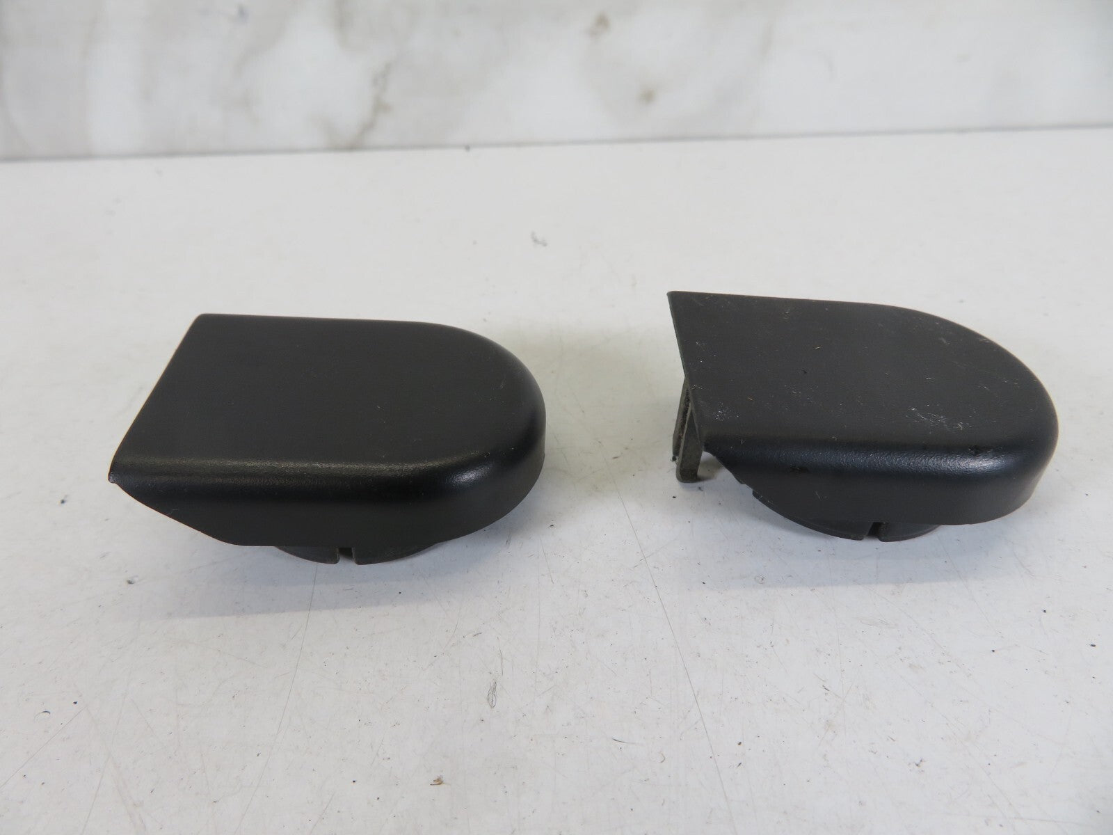 MAZDA 5 MPV WINDSCREEN WIPER ARM BOLT COVERS PAIR 2005-2010 A1427-23