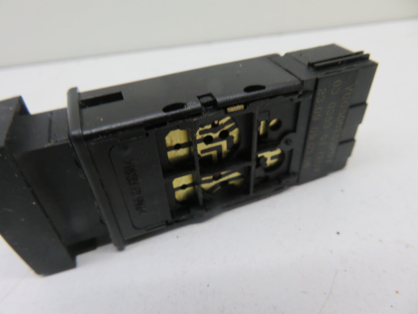 LAND ROVER FREELANDER 1 HEATED SEAT SWITCH YUG500280 2004-2006 1752-18