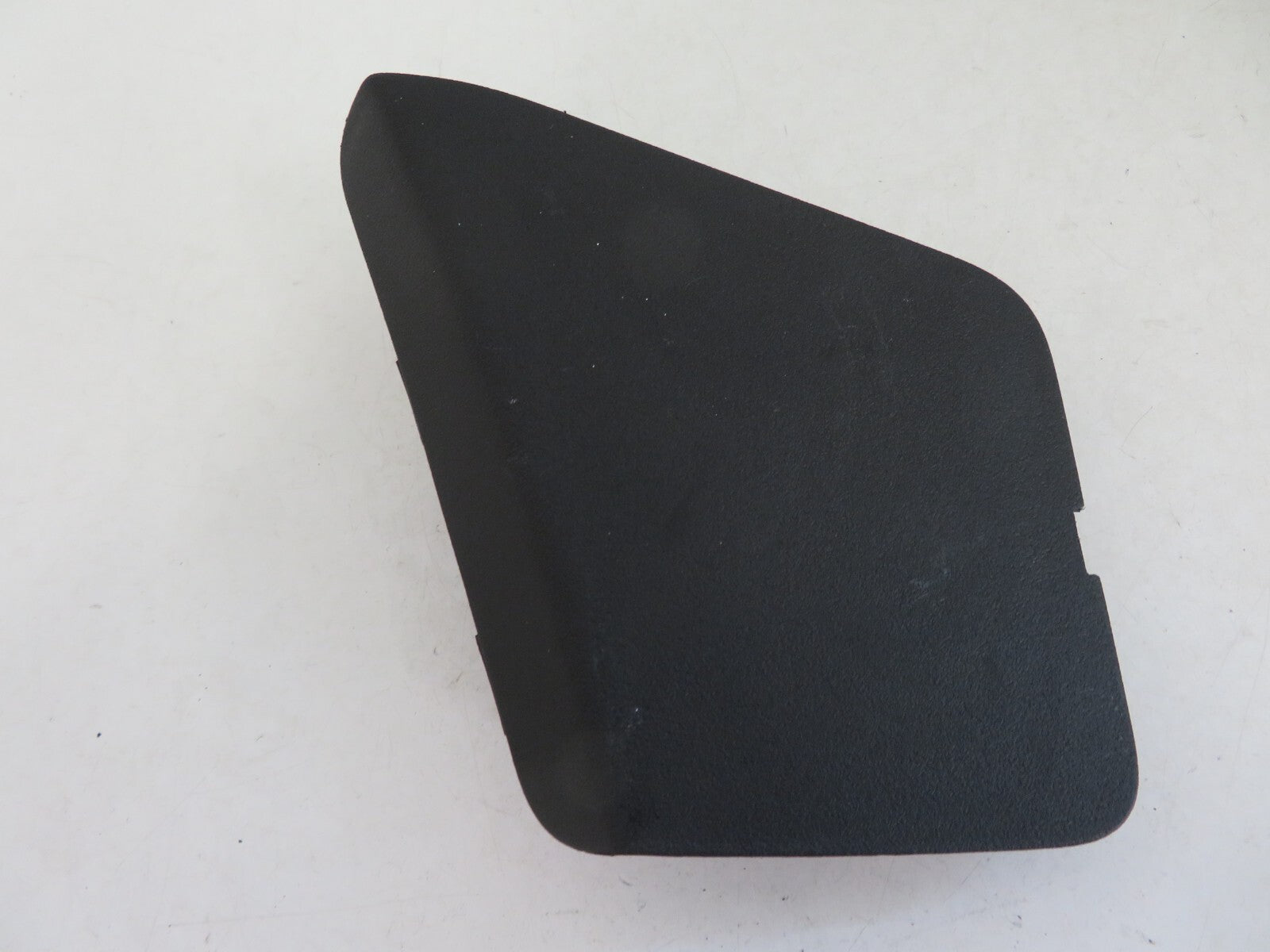 PEUGEOT 4007 OS REAR LIGHT ACCESS COVER TRIM 7224A068 2007-2012 A1315-6