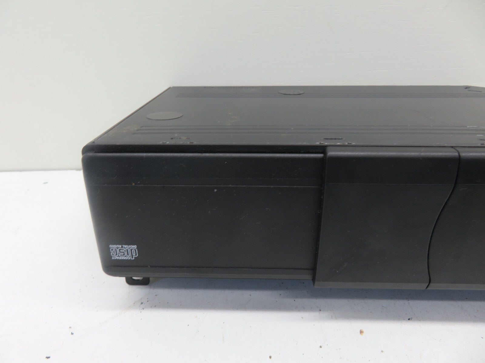 LAND ROVER FREELANDER 1 CD CHANGER XQE000110 1997-2006 1752-5