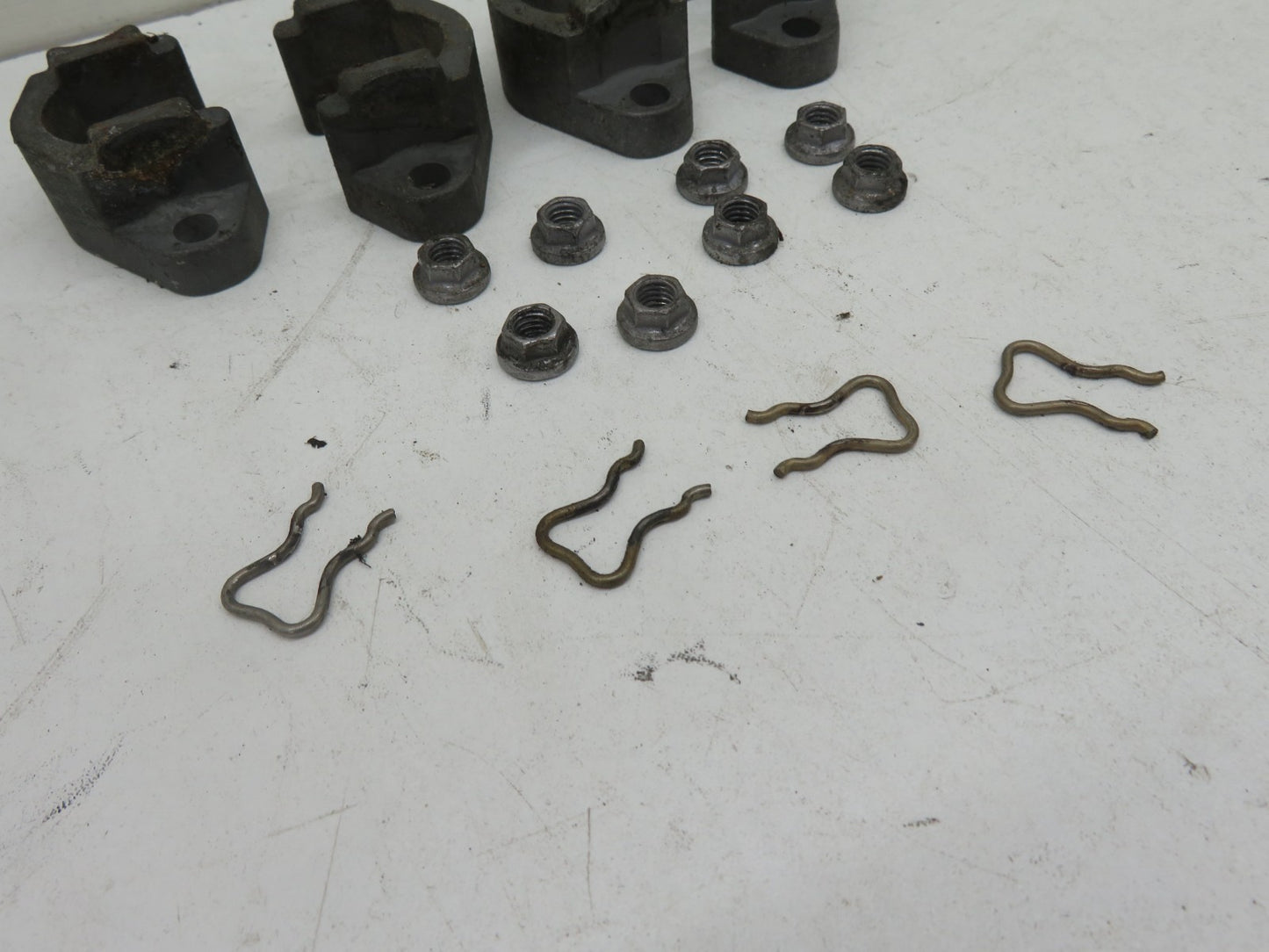 LAND ROVER FREELANDER 1 DIESEL FUEL INJECTOR CLAMPS FITTINGS 1997-2006 1500-9