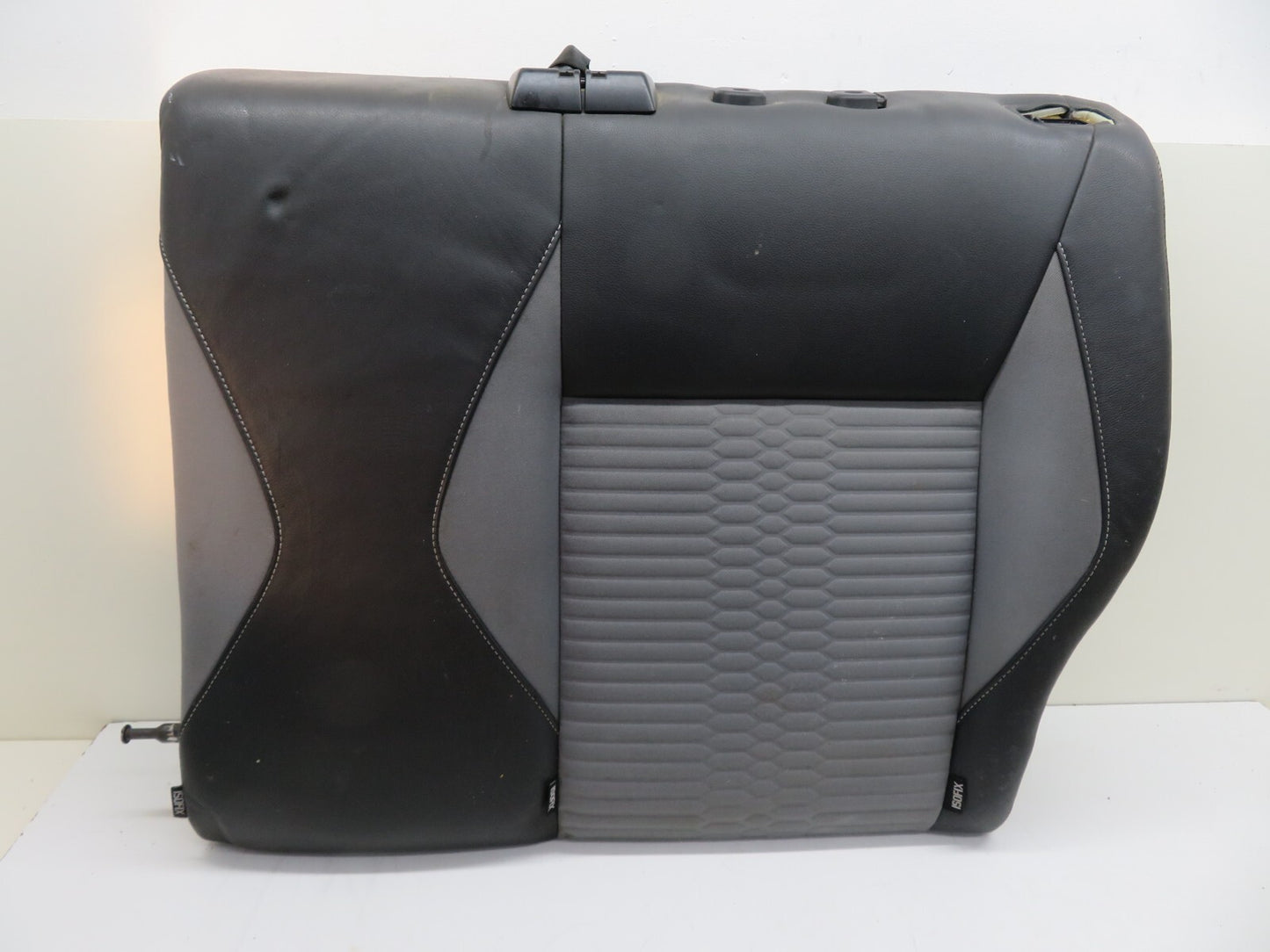 FORD FIESTA MK7 ST180 NS PASSENGER REAR SEAT BACK REST (SEE PHOTOS) 2013-2017