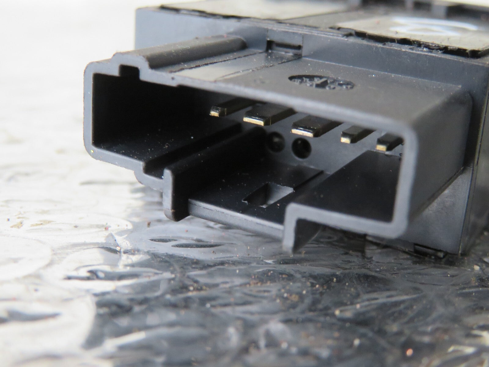 PEUGEOT 107 HEADLIGHT LEVEL SWITCH 2005-2012 A1635-8