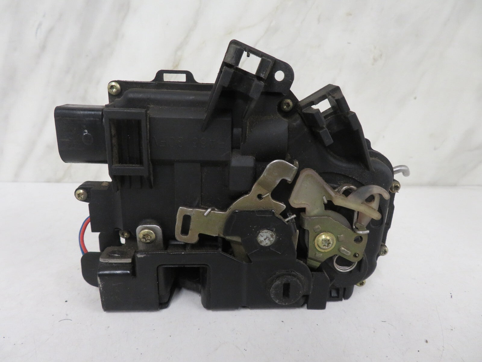 AUDI A6 ALL ROAD 1998-2003 OSR REAR DOOR LOCK CATCH 4B0839016G MIX1411-5