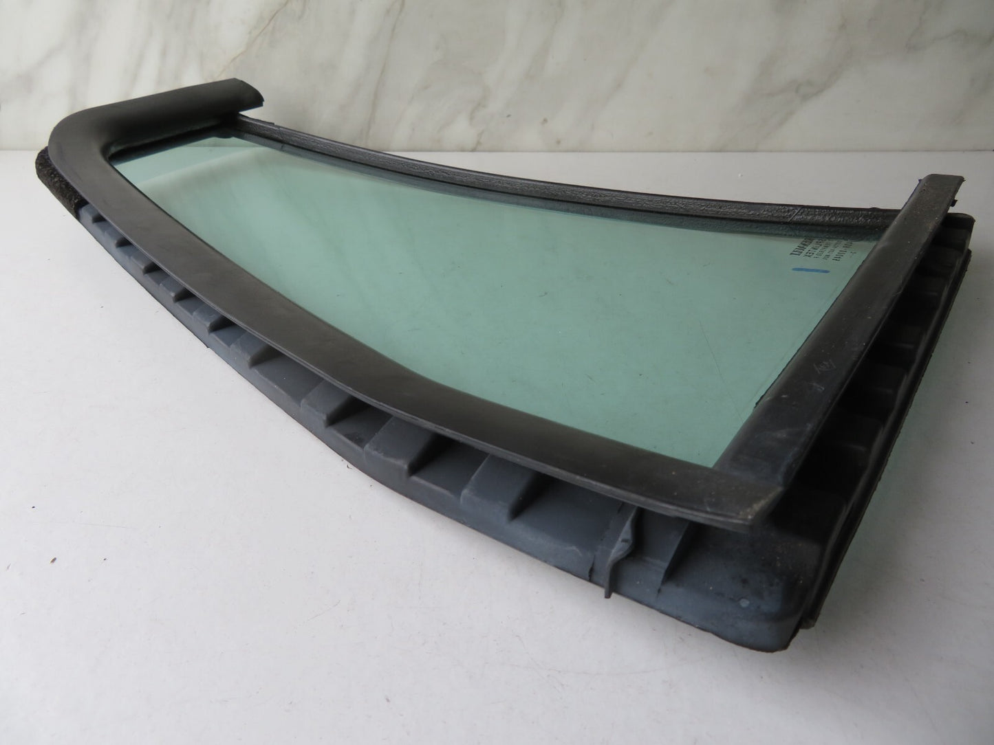 RENAULT LAGUNA ESTATE NSR DOOR QUARTER GLASS 43R-00049 2001-2005 A1345-1