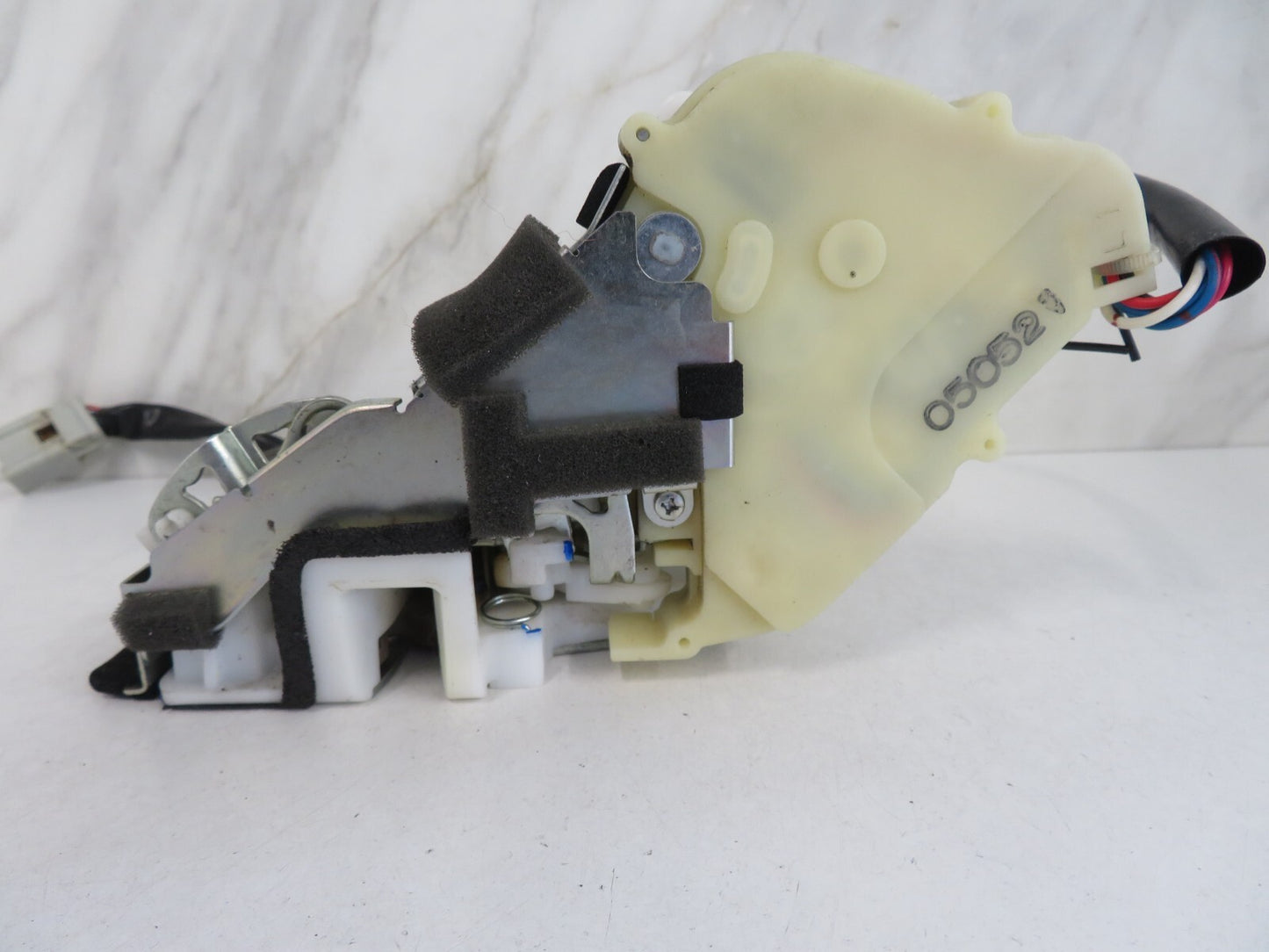 HONDA JAZZ NSF DOOR LOCK CATCH 2002-2008 AM1204-3