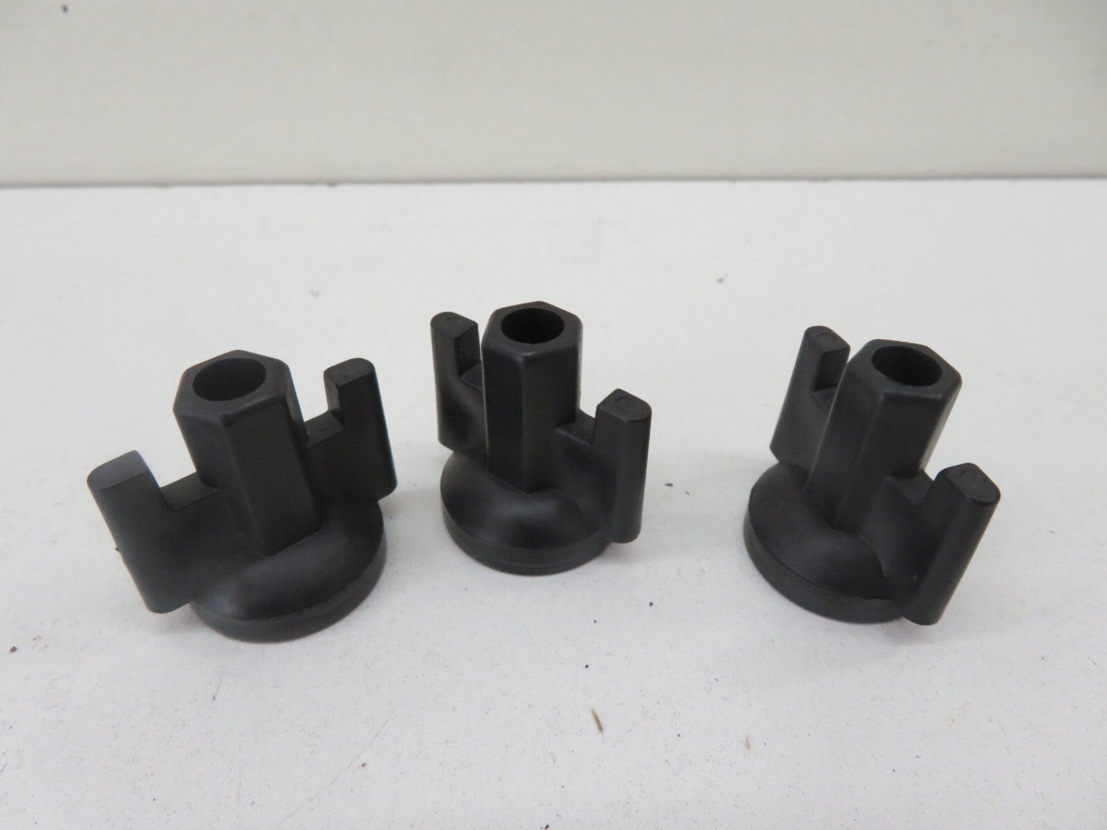 VAUXHALL INSIGNIA REAR LIGHT FIXINGS 2008-2016 1631-10