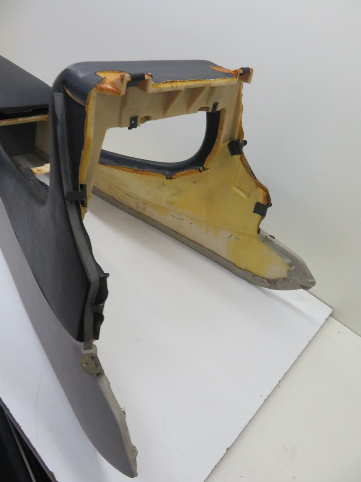 JAGUAR XJR CENTER CONSOLE ARM REST 1994-2001