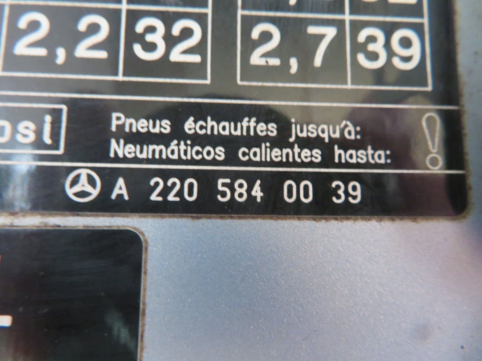 MERCEDES S CLASS W220 FUEL TANK DOOR FLAP A2205840039 1998-2005 A1415-16