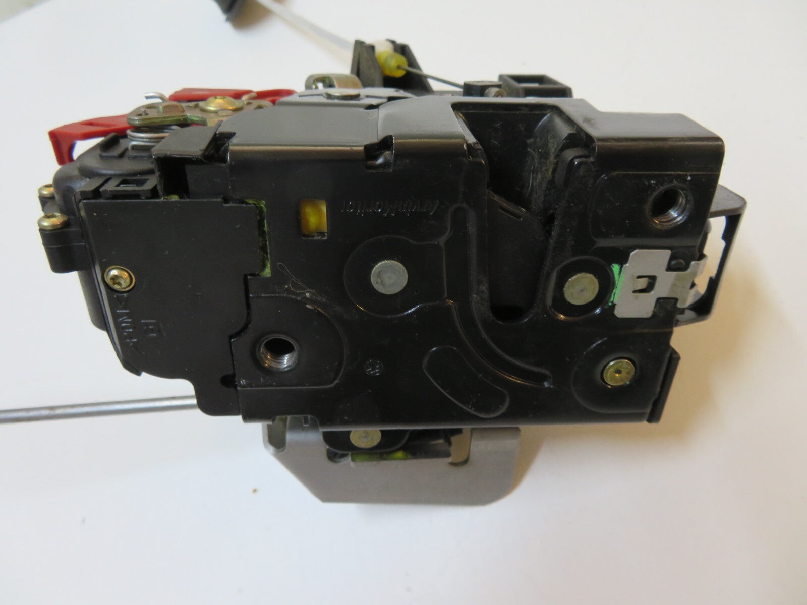 AUDI A4 B6 AVANT NSF DOOR LOCK CATCH 2001-2006 AMS4