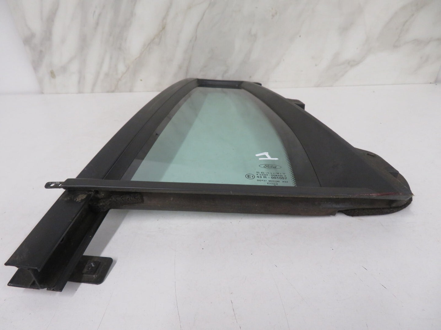 FORD MONDEO MK3 ESTATE NS PASSENGER REAR QUARTER GLASS WINDOW 2001-2007 MX1520-1