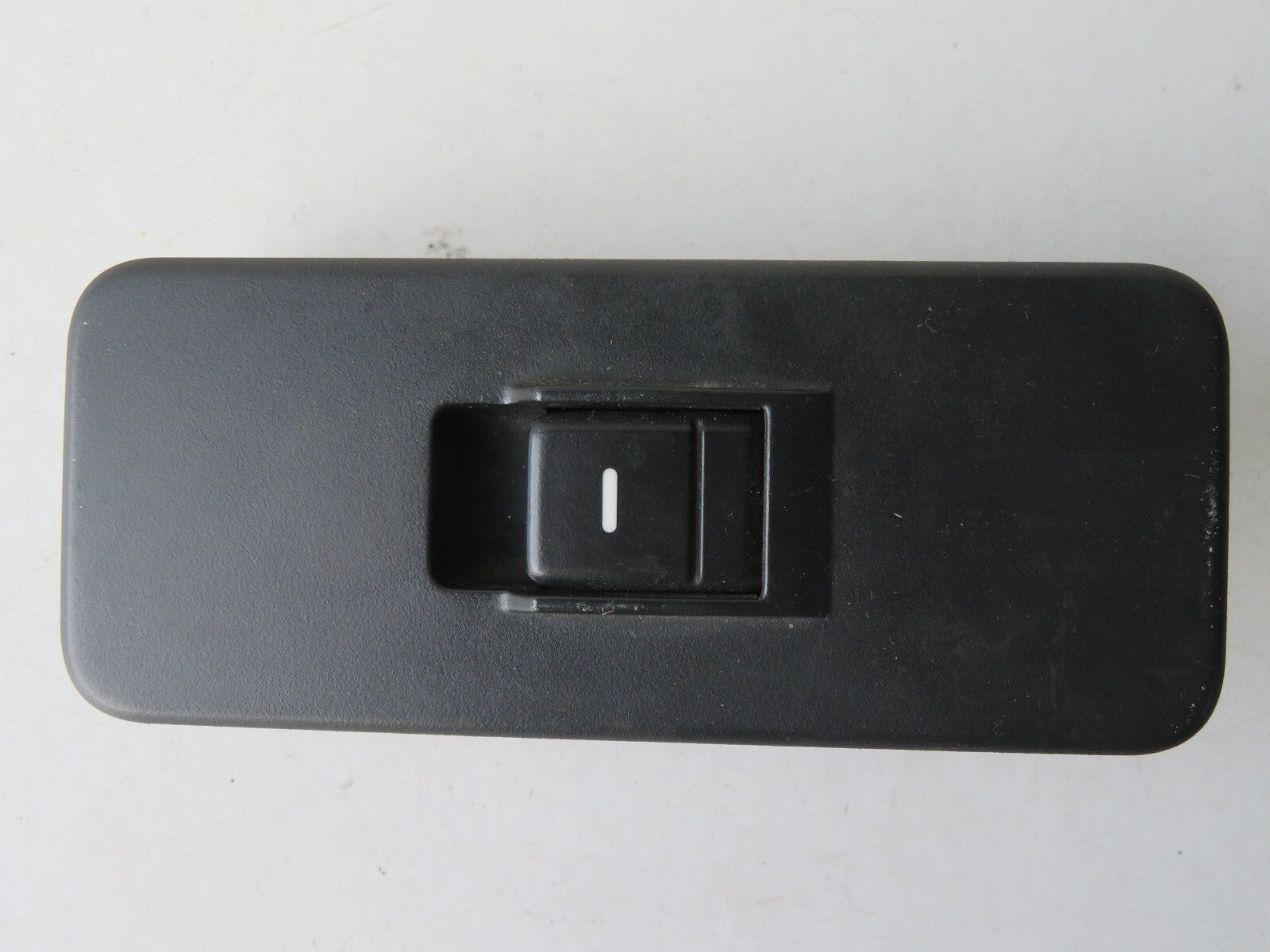 LAND ROVER DISCOVERY 3 NSF WINDOW SWITCH YUD501070 2005-09 AMS1115-10