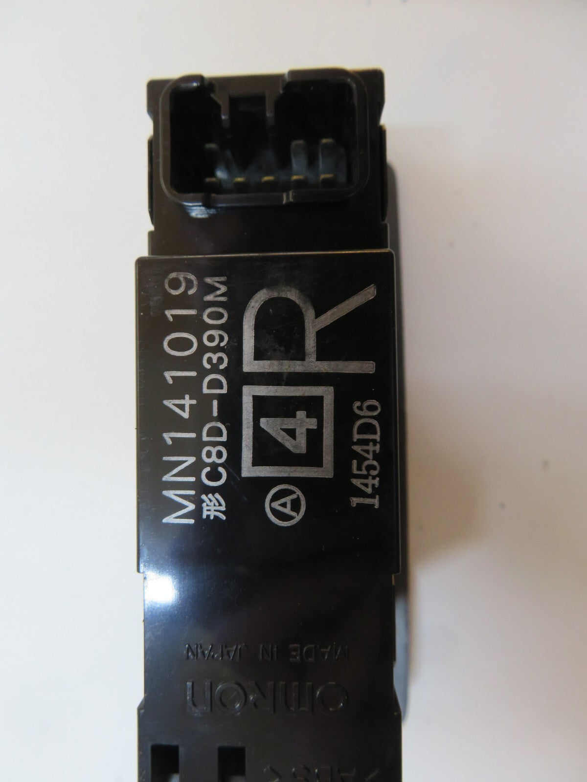 MITSUBISHI COLT OSR WINDOW SWITCH 2002-2008 B7