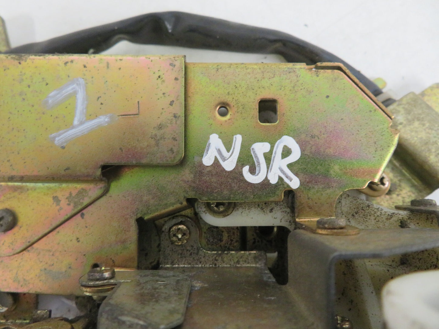 HONDA CRV MK2 NSR DOOR LOCK CATCH 2002-2006 1624-1