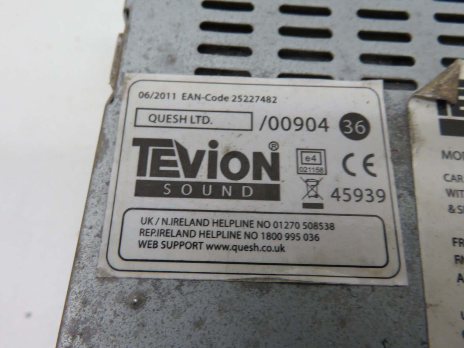 BMW E36 TEVION 45939 RADIO CD BLUETOOTH PLAYER (SEE PHOTOS) 1991-1998 1756-10