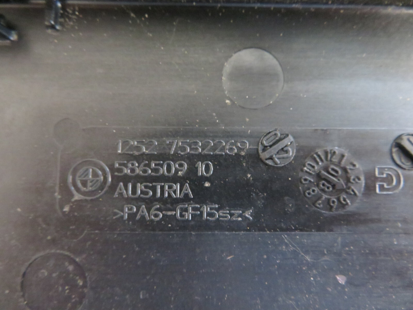 BMW 1 SERIES E88 ENGINE WIRING LOOM COVER TRIM 7532269 2007-2013 A2056-1