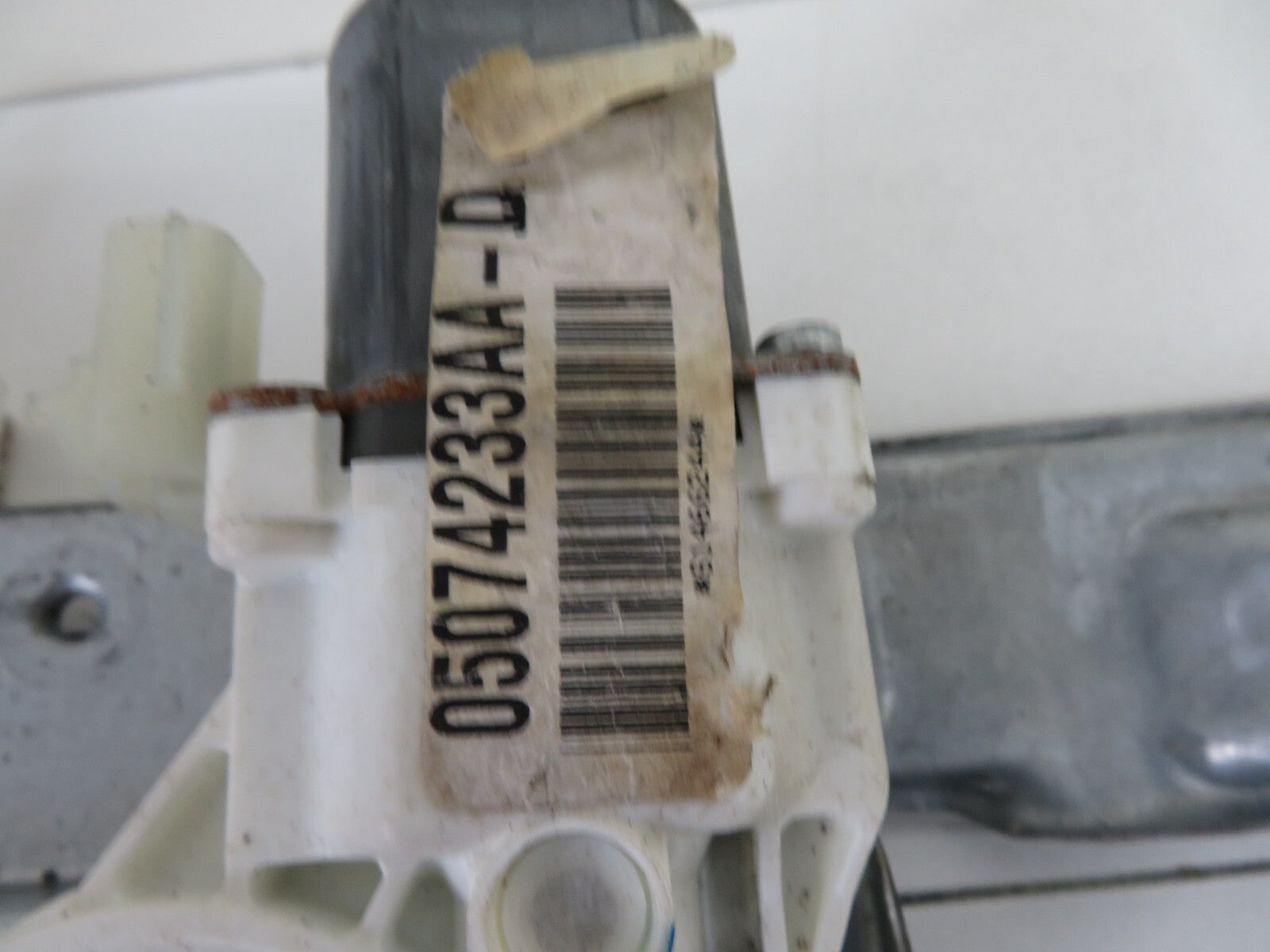 DODGE CALIBER NSR LEFT REAR WINDOW REGULATOR 05074233AA-D 2007-2012