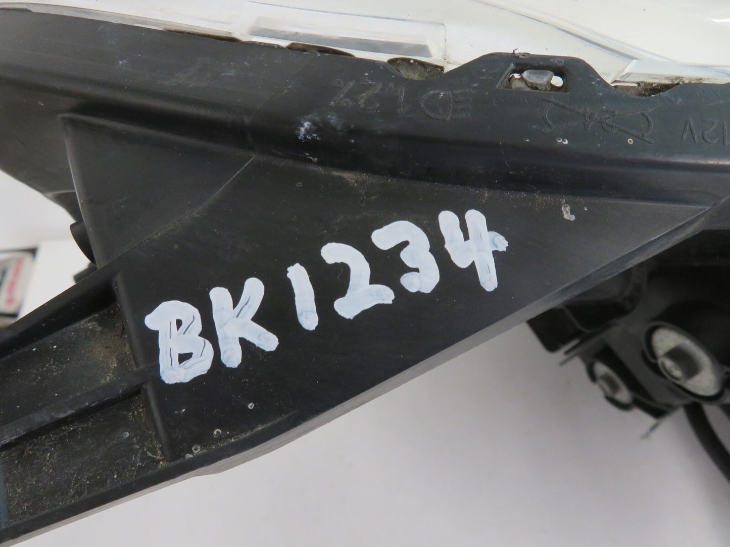 PEUGEOT 4007 NS XENON HEADLIGHT 2007-2012 BK1234