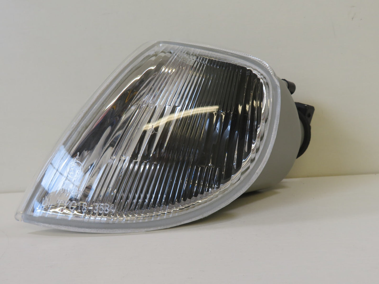 NS PASSENGER LH FRONT INDICATOR LIGHT FOR CITROEN SAXO 1996-1999 LUCAS LPB365