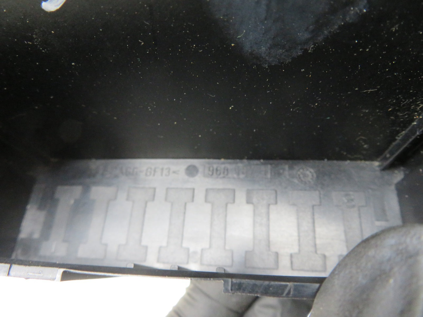 VAUXHALL MERIVA ENGINE BAY RELAY COVER TRIM 90589541 2003-2010 1511-3