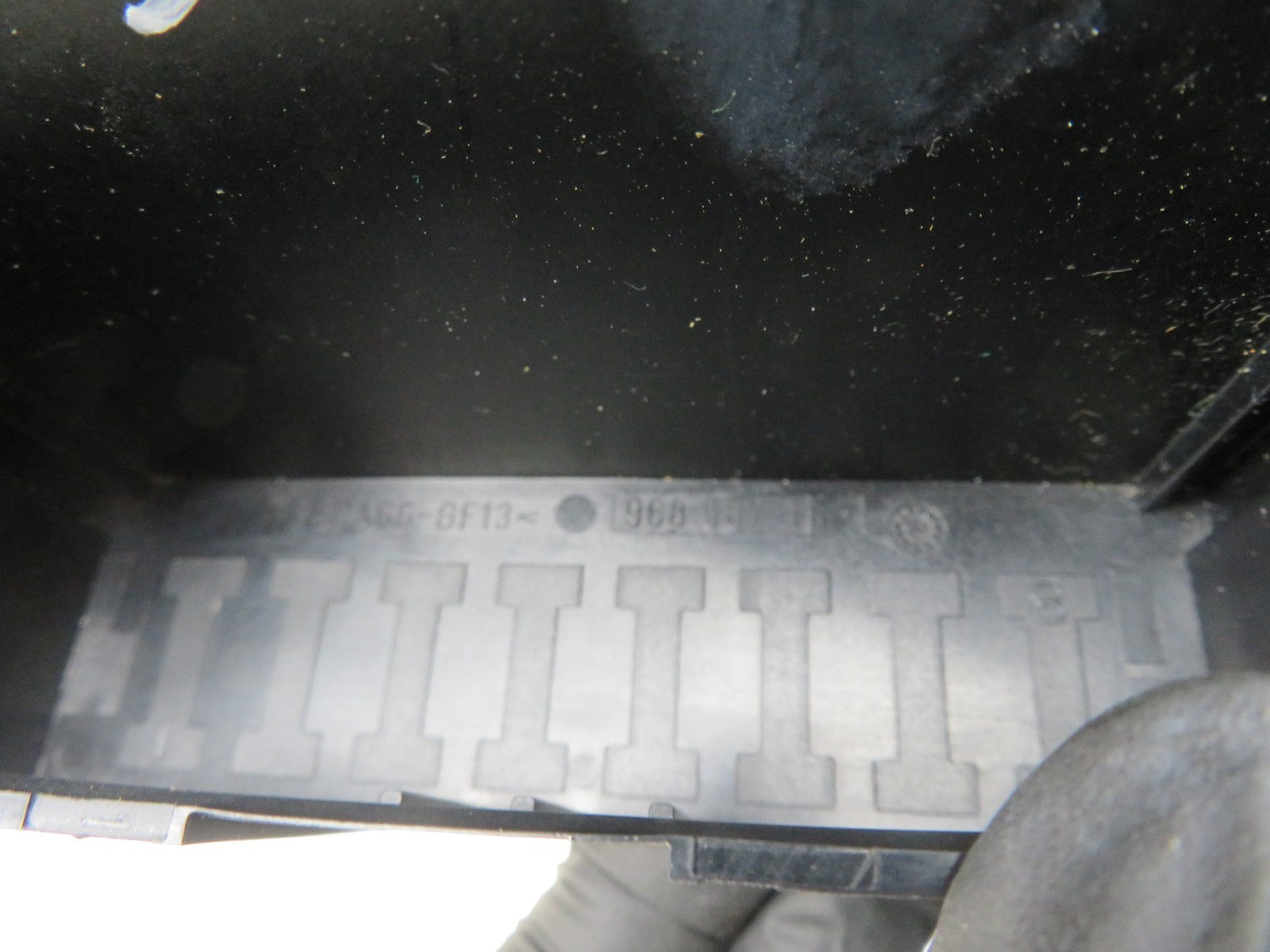 VAUXHALL MERIVA ENGINE BAY RELAY COVER TRIM 90589541 2003-2010 1511-3