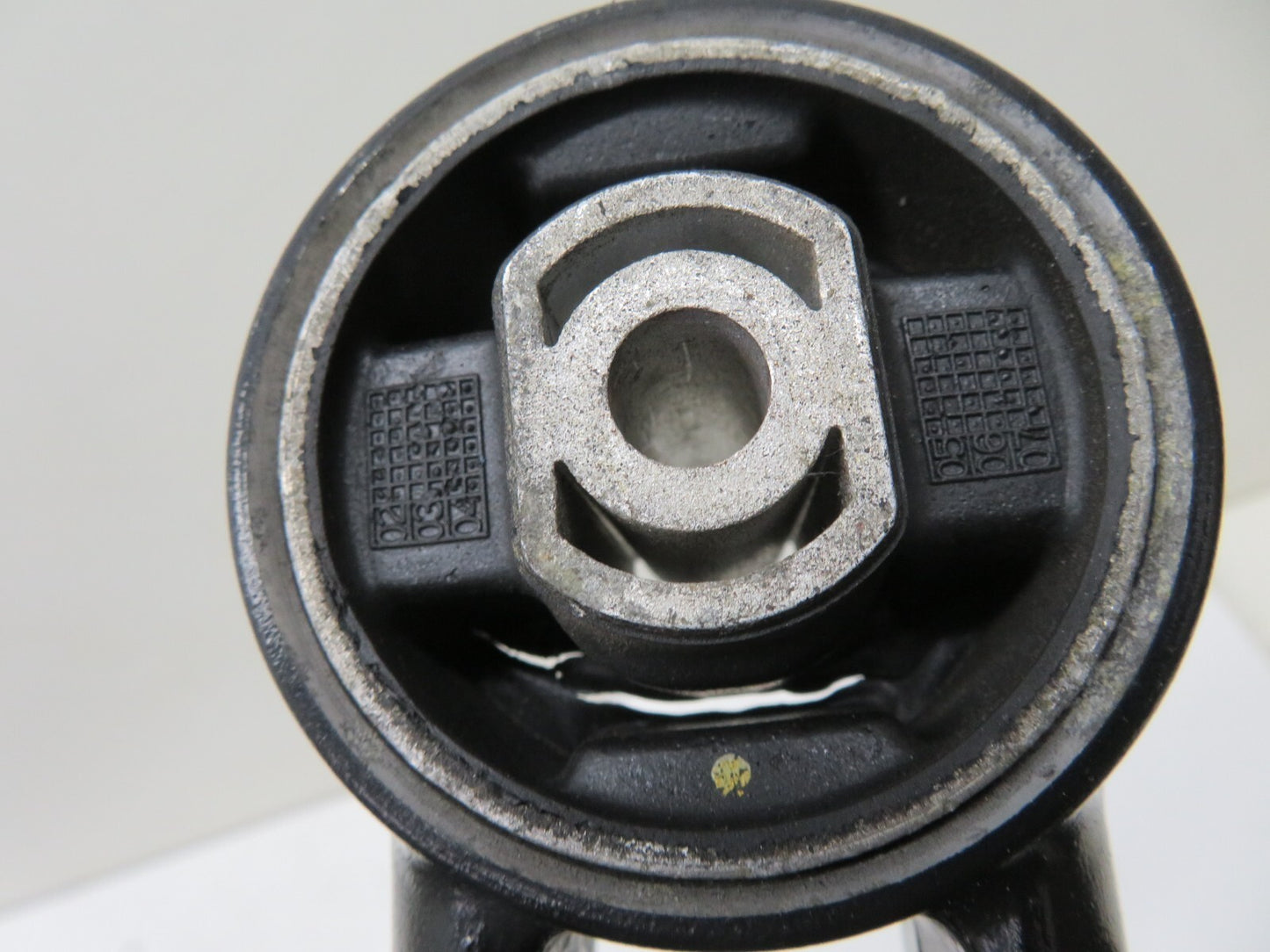 PORSCHE CAYENNE 955 UPPER ENGINE SUPPORT MOUNT 2003-2006 1718-15