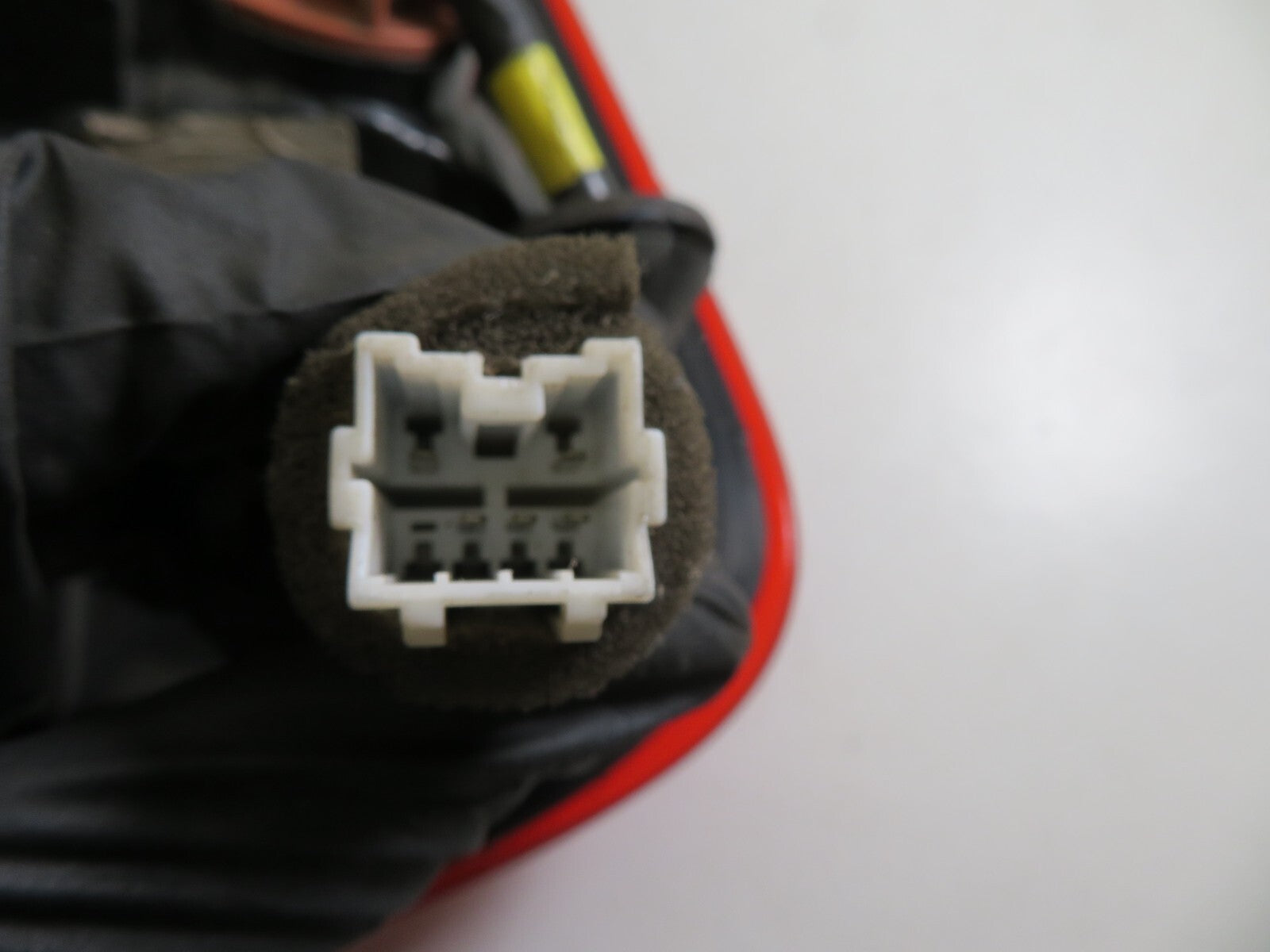 HYUNDAI MATRIX NS PASSENGER REAR TAIL LIGHT 2001-2005 BK