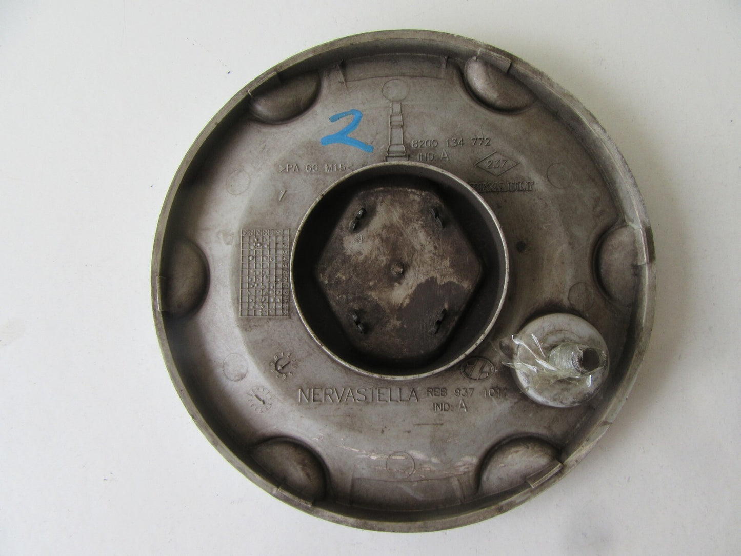 RENAULT SCENIC MK2 ALLOY WHEEL CENTRE CAP-2 2002-2009 AMS1150