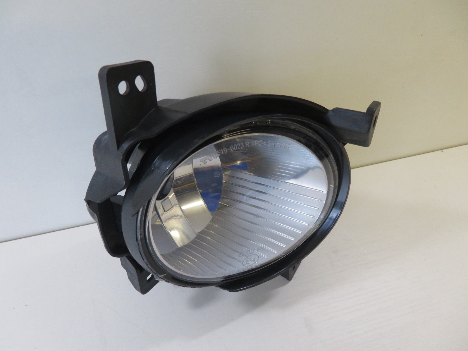 OS DRIVER RH FRONT FOG LIGHT FOR HYUNDAI SANTA FE FOR YEARS 2005-2012 HN8184413
