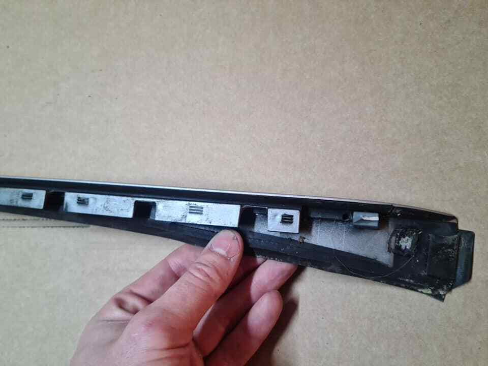 HYUNDAI I40 OS DRIVER SIDE WINDSCREEN TRIM 2012-2015 