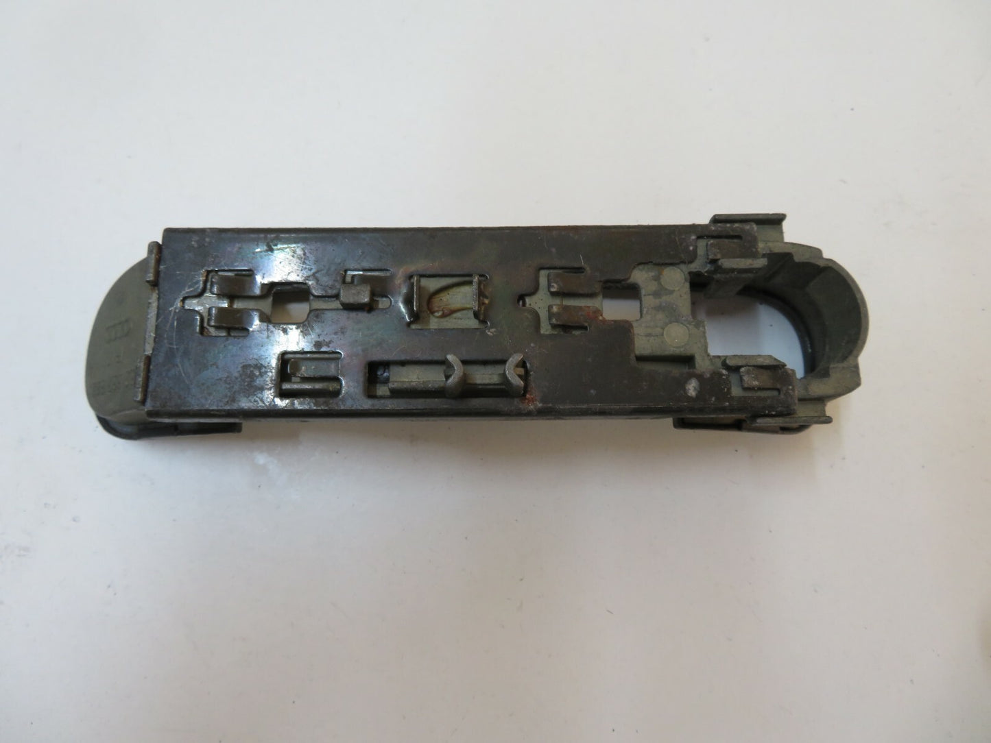 AUDI A6 C5 ALL ROAD EXTERNAL DOOR HANDLE HOLDER 4b2837886 1998-2003 REFB5