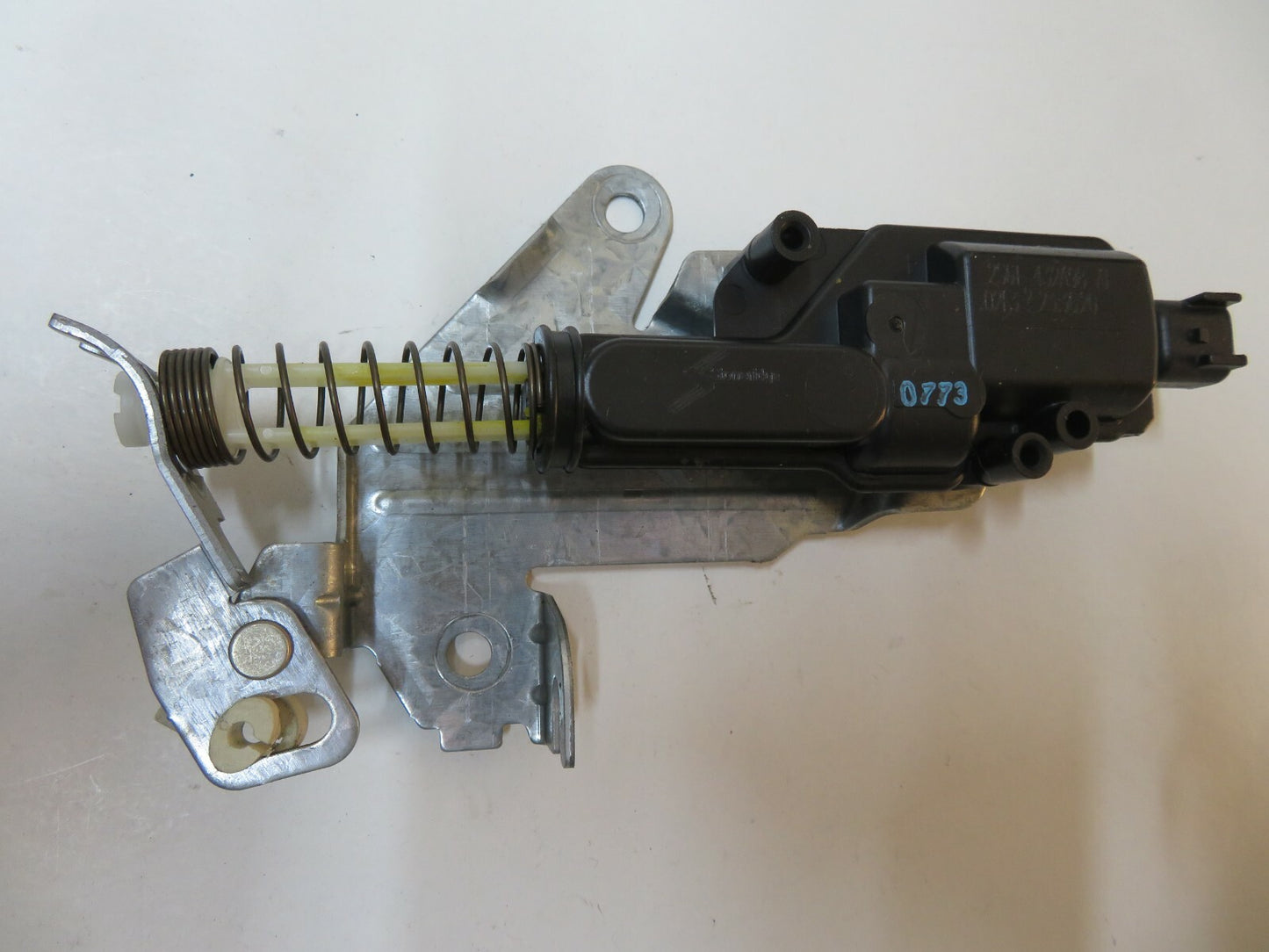 FORD FIESTA MK6 PRE FACELIFT TAILGATE BOOT LOCK ACTUATOR 2S6T-432A98-AE 02-2007 