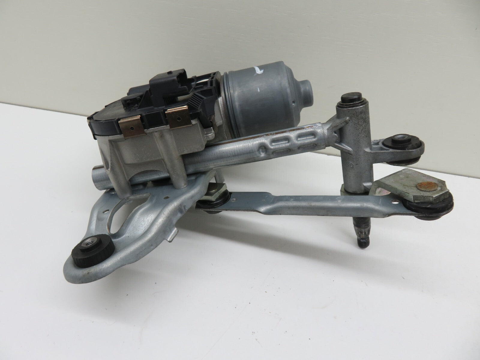 PEUGEOT 3008 OS DRIVER SIDE WIPER MOTOR 9671062380 2008-2016 1338-1