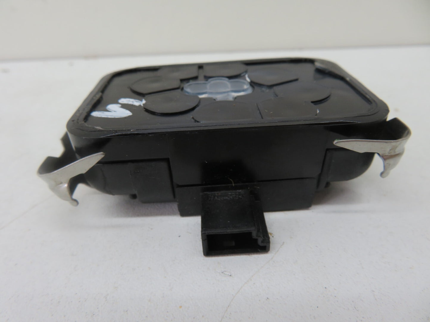 VAUXHALL ASTRA MK5 WINDSCREEN RAIN SENSOR 13107803 2004-2010 1049-5