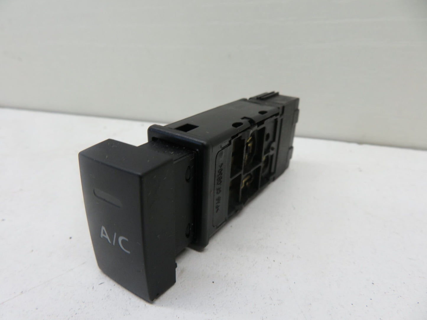 LAND ROVER FREELANDER 1 A/C SWITCH YUC500300 2004-2006 1752-13