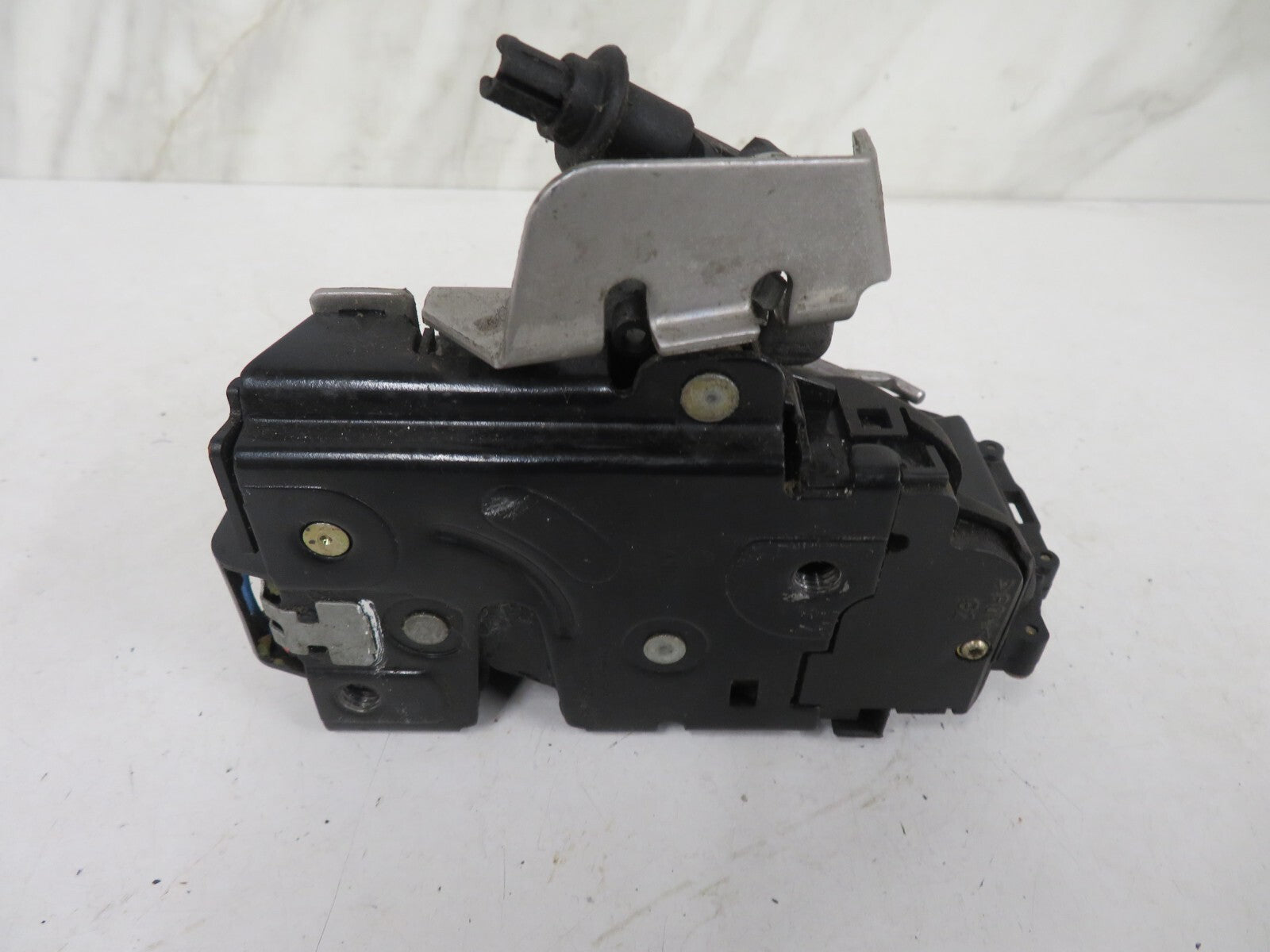 AUDI A6 ALL ROAD 1998-2003 NSR REAR DOOR LOCK CATCH 4B0839015G MIX1411-3